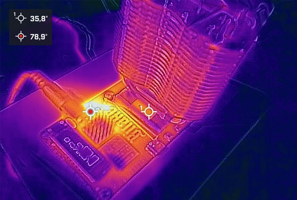 Thermal Grizzly Kryonaut with the thermal imaging camera