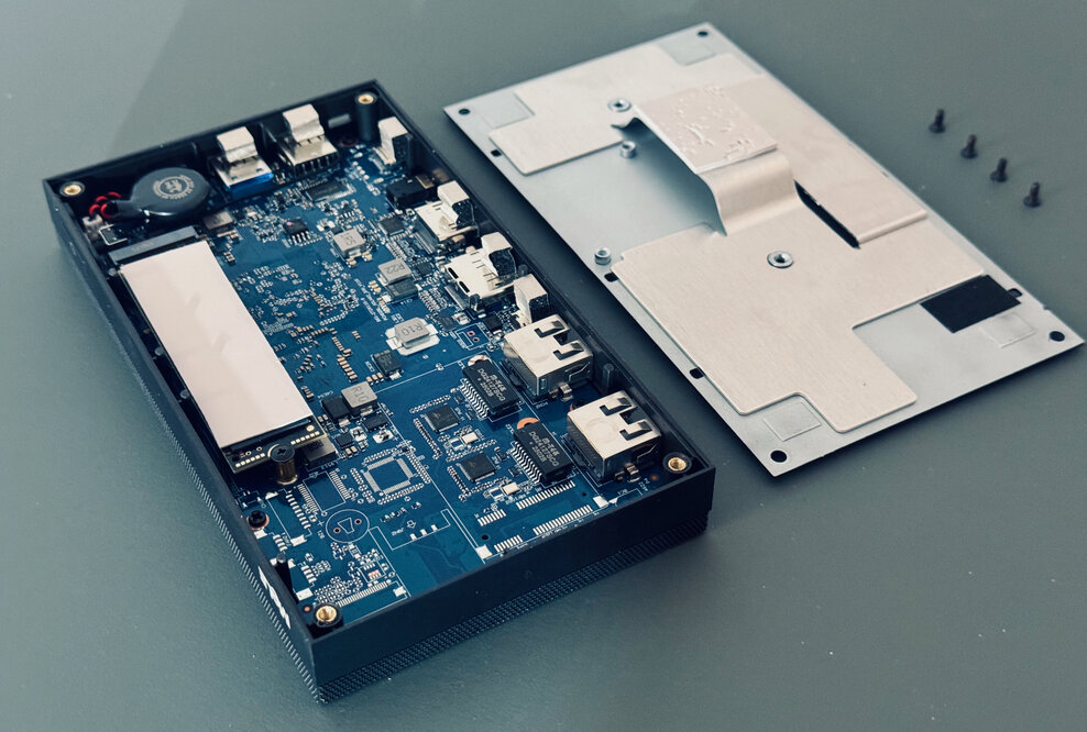 NUC open case