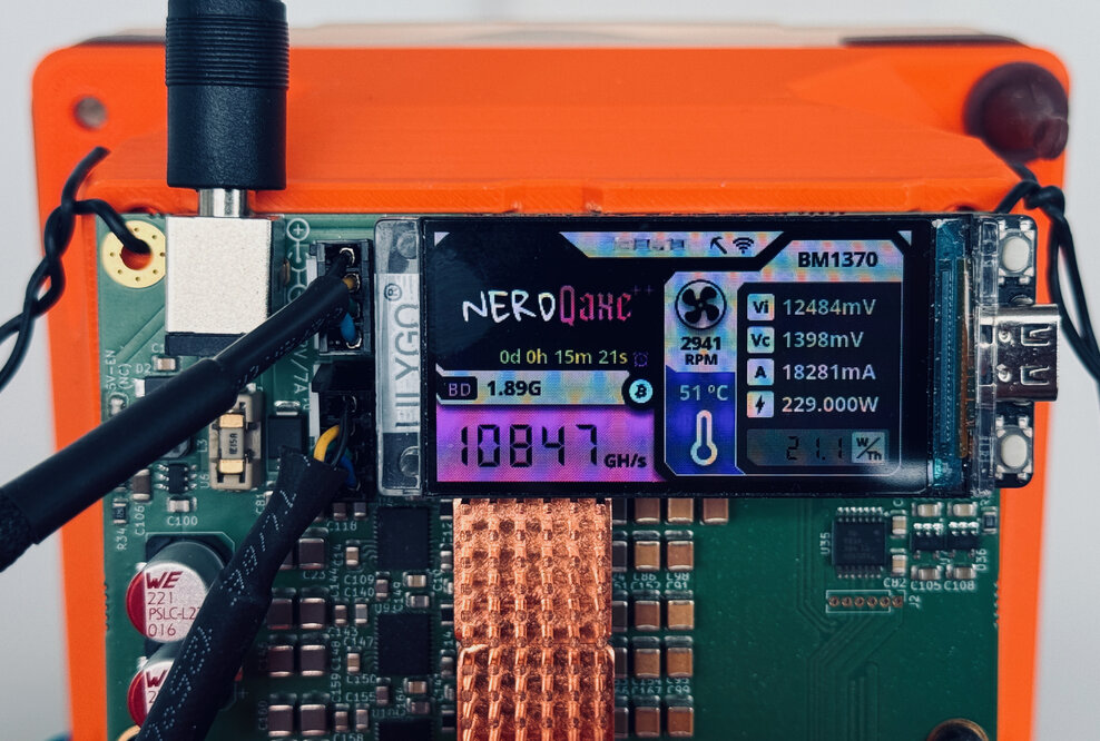 NerdQaxe++ world record overclocked to 10 Th/s