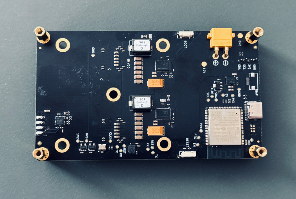 Bitaxe GT: Back of the PCB